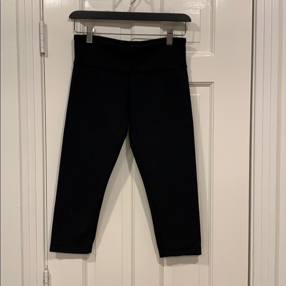 Black lululemon pants size 6
